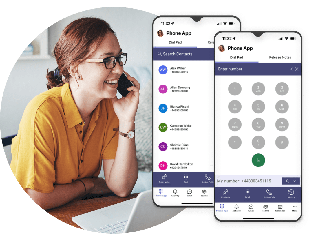 Eine Frau telefoniert lachend, während die MS Teams-App für Mobilgeräte zu sehen ist.